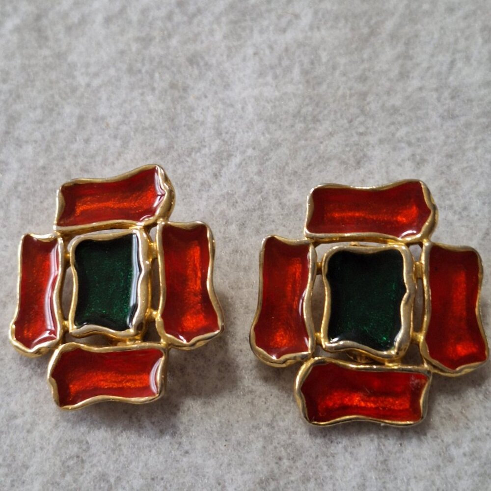 Avon Color Splash Red & Green Goldtone Clip On Statement Earrings